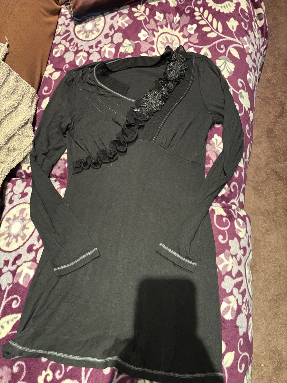 2000s Black Ruffle-Trim Long Sleeve Blouse